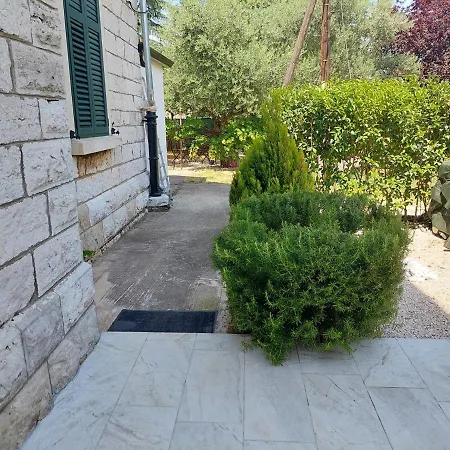 Parenzana Apartment *